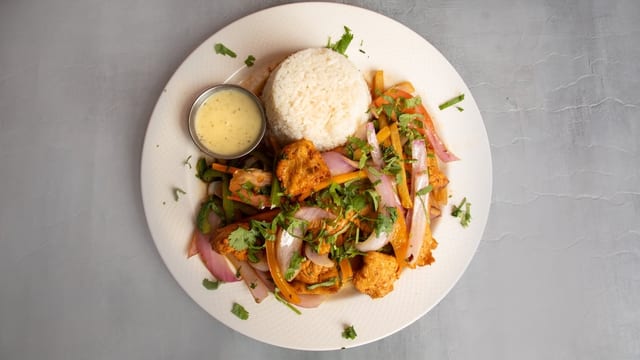 Pollo Guisado.